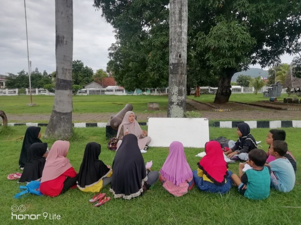 belajar membuat puisi bersama Kak Lilis