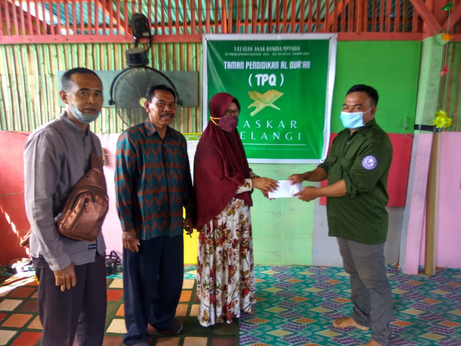 Bantuan Dana Kedua Untuk Sekolah IT Laskar Pelangi
