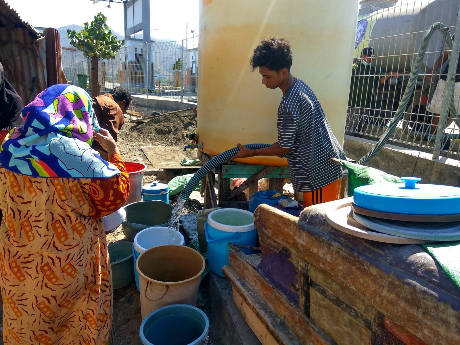 Bantuan Air Bersih Untuk Warga Tanjung RT 14