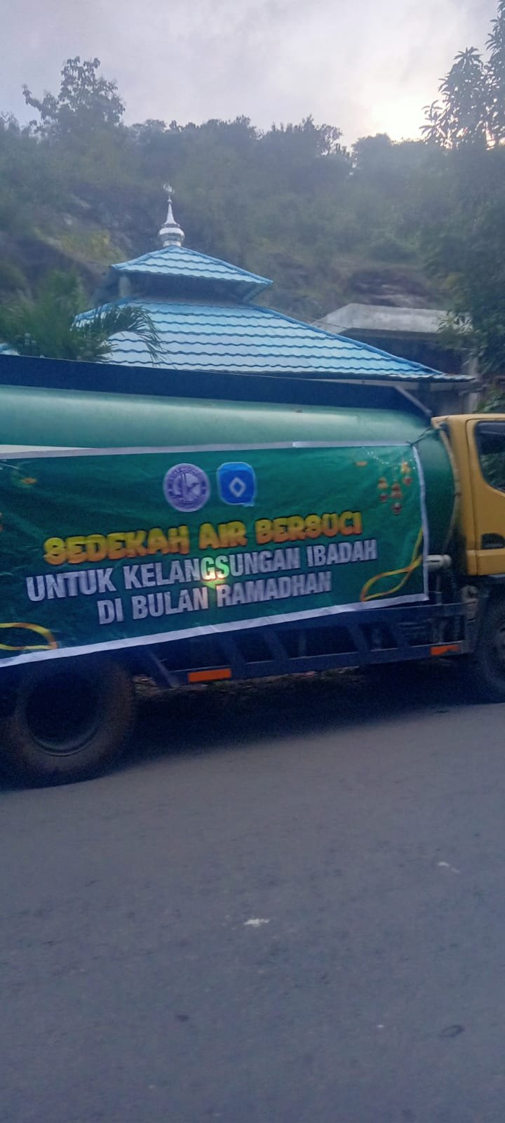 Merawat Konsistensi Ramadhan dengan Aksi Nyata Berbagi Air Bersih
